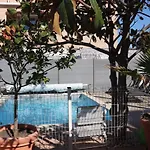 La Maison Du Theatre * 滨海萨纳里