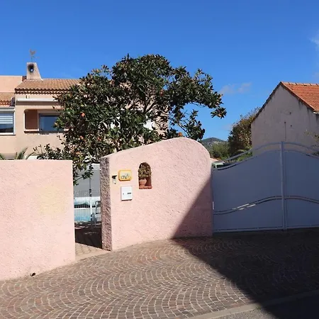La Maison Du Theatre Hébergement de vacances *